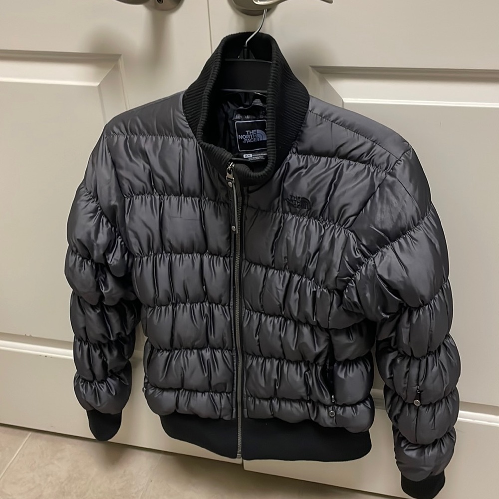 North face woman’s jacket great condition !